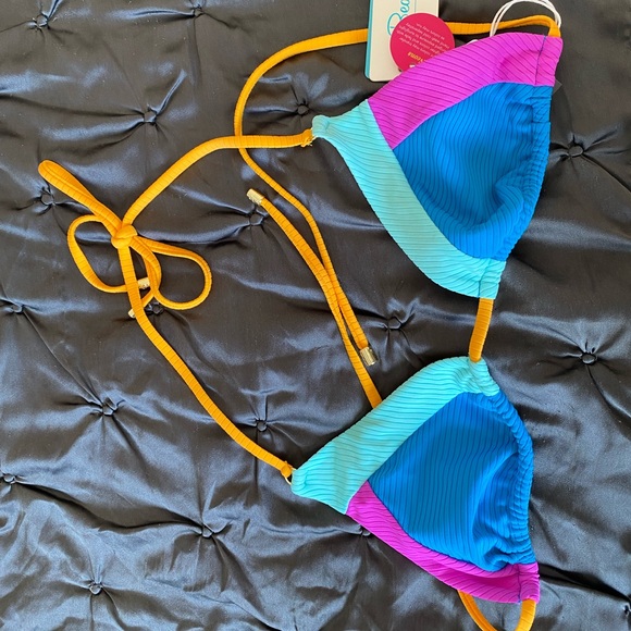 Beach bunny medium bikini top - Picture 2 of 4